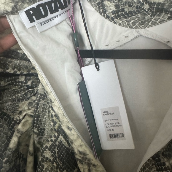 ROTATE BIRGER CHRISTENSEN
"KIM" DRESS WITH PYTHON PRINT AND VOLUMINOUS SHOULDERS - Picture 4 of 9